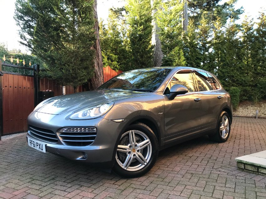 PORSCHE CAYENNE