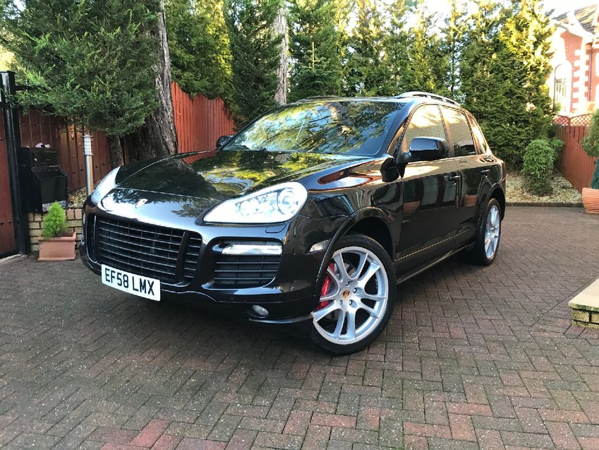 PORSCHE CAYENNE