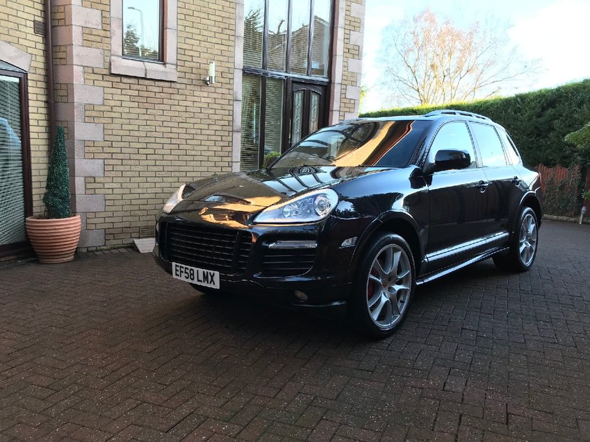 PORSCHE CAYENNE