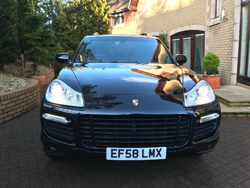 PORSCHE CAYENNE