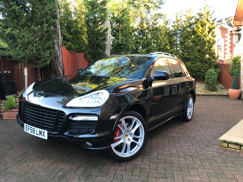 PORSCHE CAYENNE