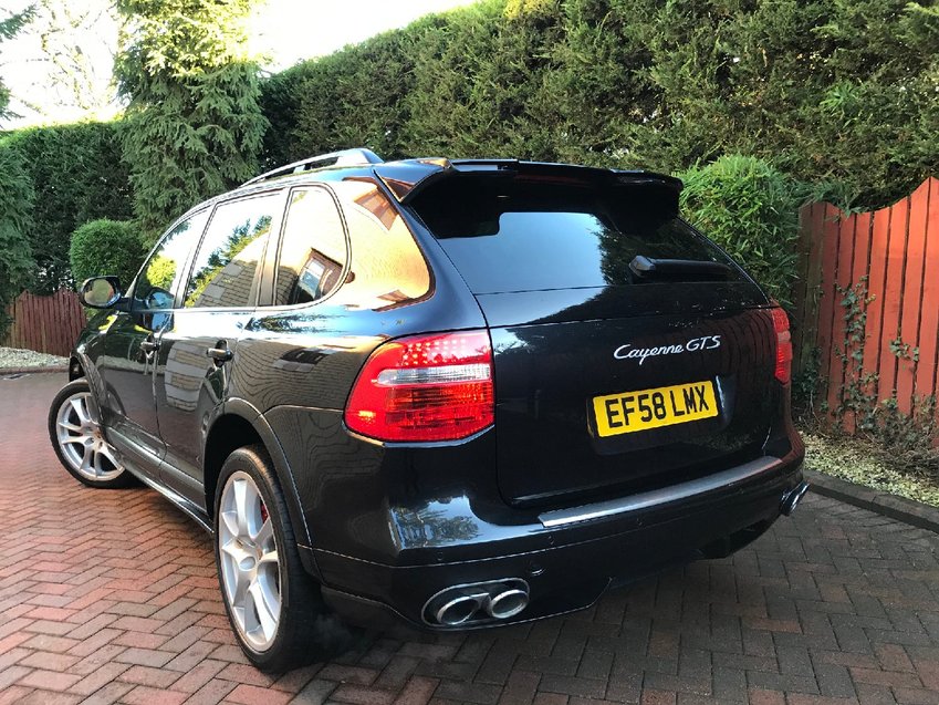 PORSCHE CAYENNE