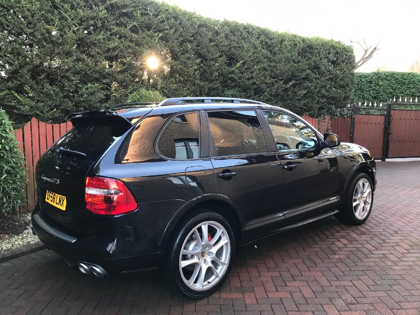 PORSCHE CAYENNE