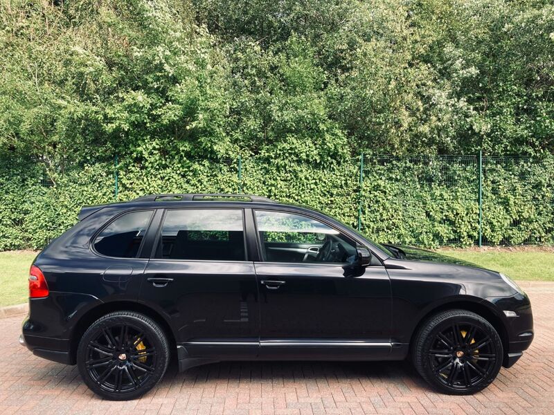 PORSCHE CAYENNE