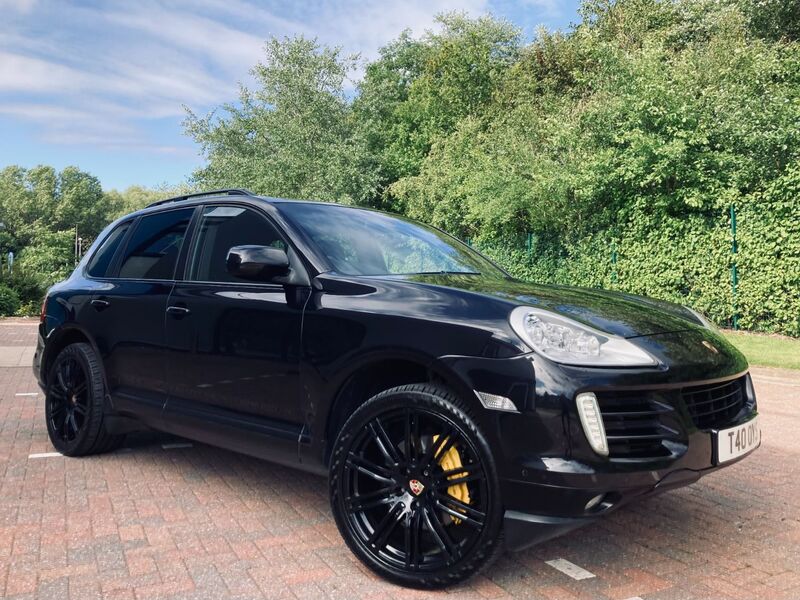 PORSCHE CAYENNE