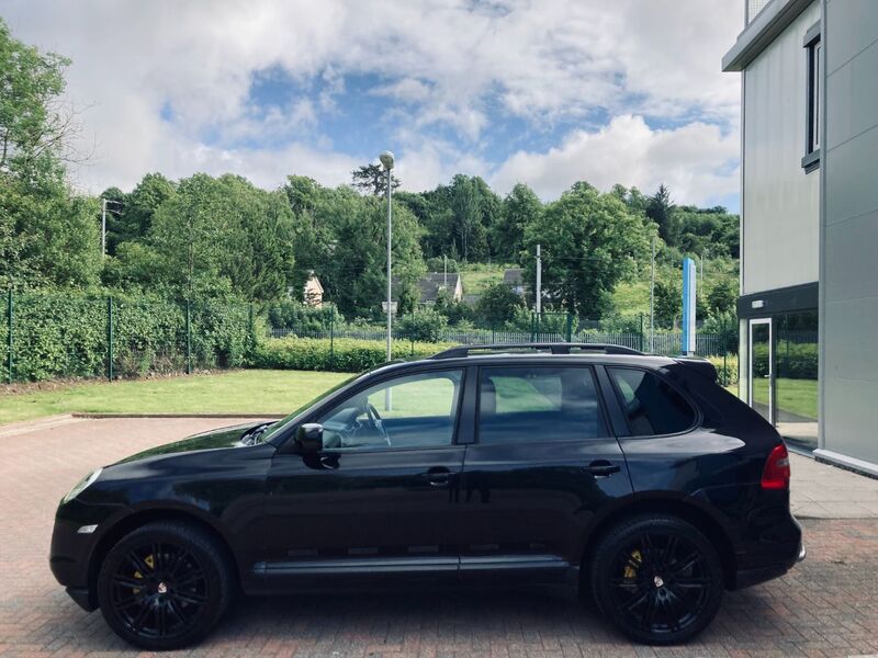 PORSCHE CAYENNE