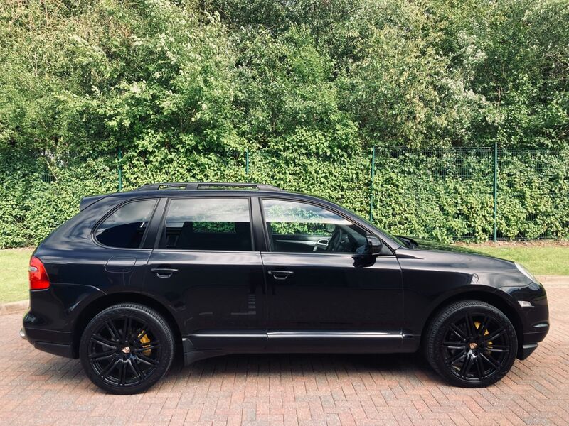 PORSCHE CAYENNE