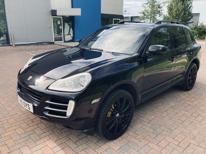 PORSCHE CAYENNE