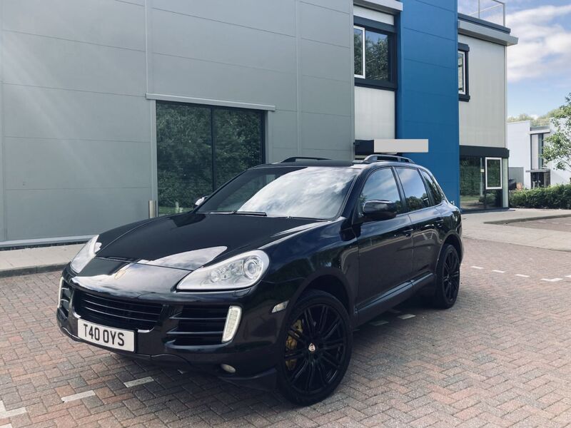 PORSCHE CAYENNE