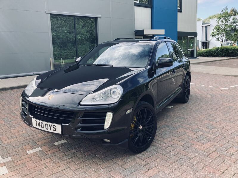 PORSCHE CAYENNE