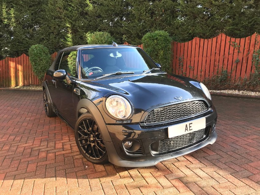 View MINI CABRIOLET DT 113  Cooper John Cooper Works