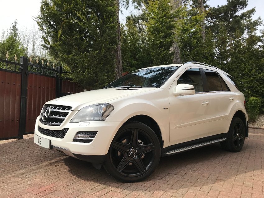 View MERCEDES-BENZ M CLASS ML300 CDi BlueEFFICIENCY Tip Auto Grand Edition