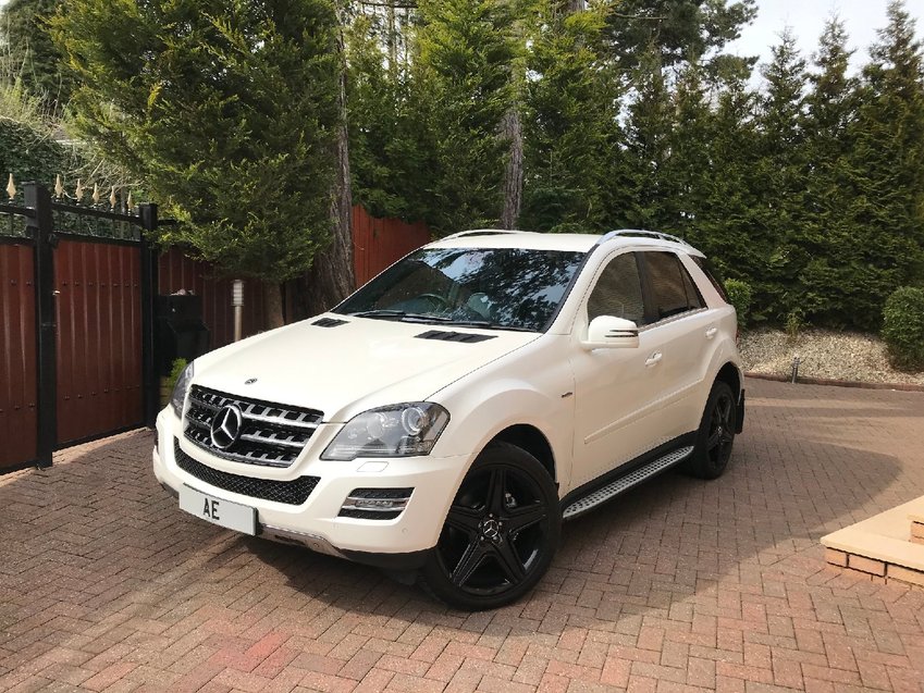 View MERCEDES-BENZ M CLASS ML300 CDi BlueEFFICIENCY Tip Auto Grand Edition