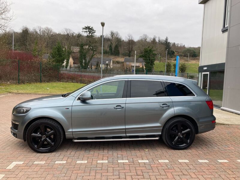 AUDI Q7