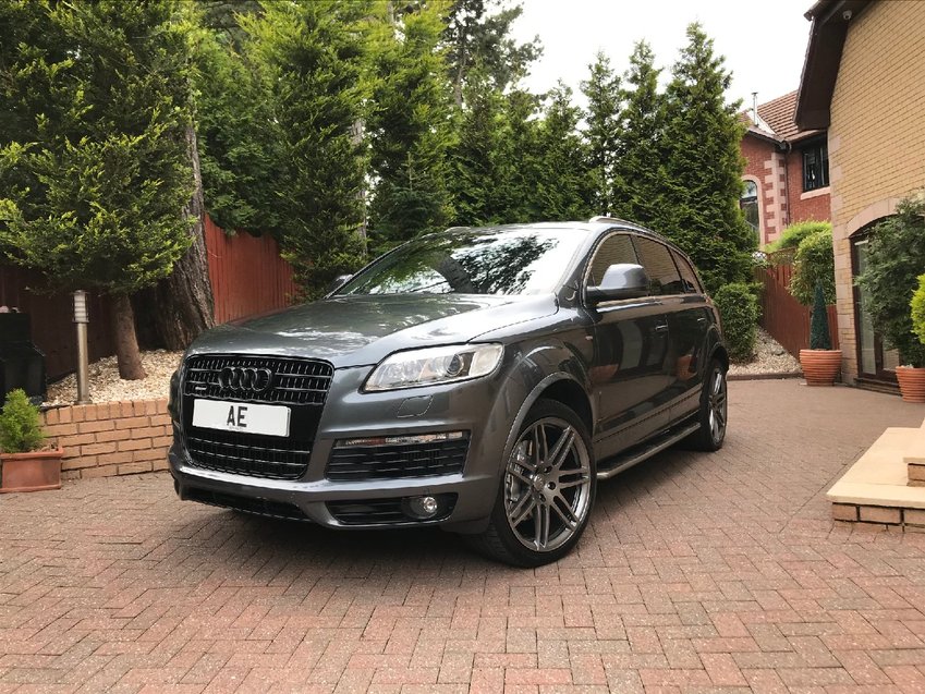 AUDI Q7