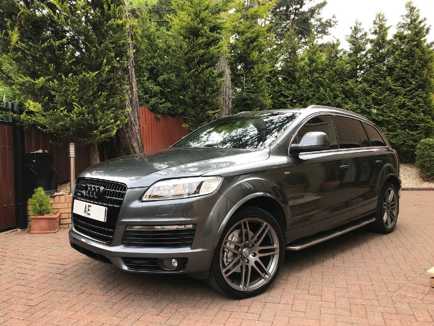 AUDI Q7
