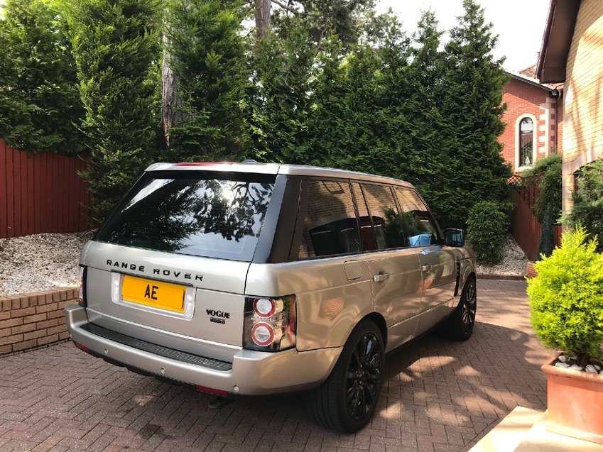 LAND ROVER RANGE ROVER