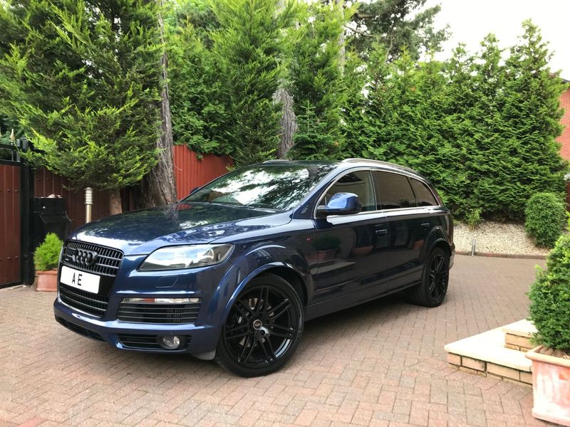 AUDI Q7