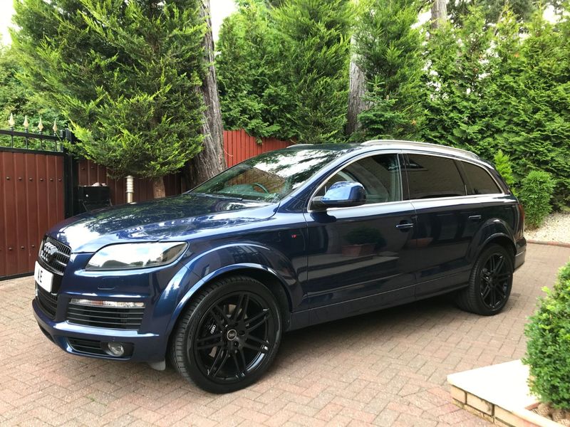 AUDI Q7