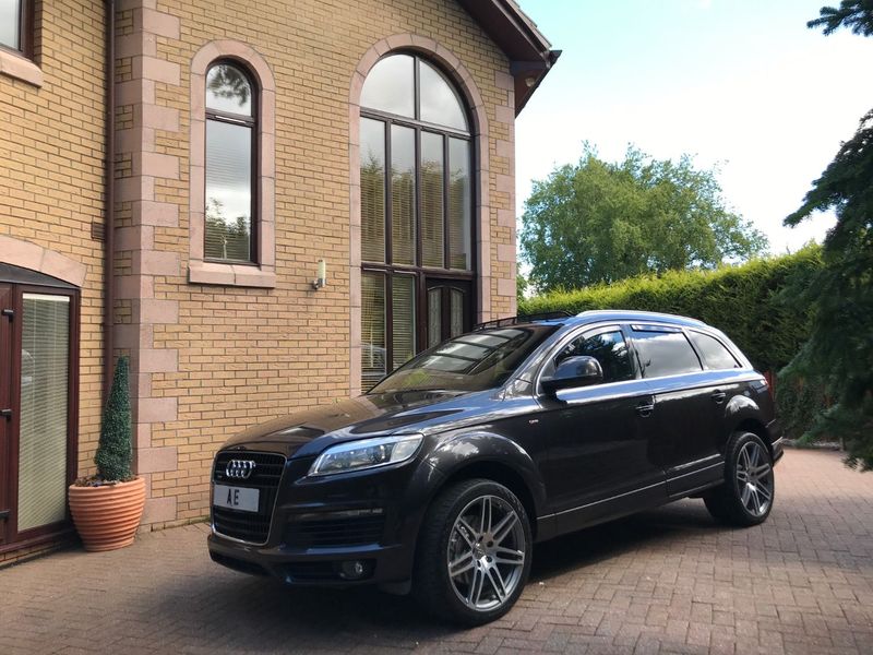 AUDI Q7