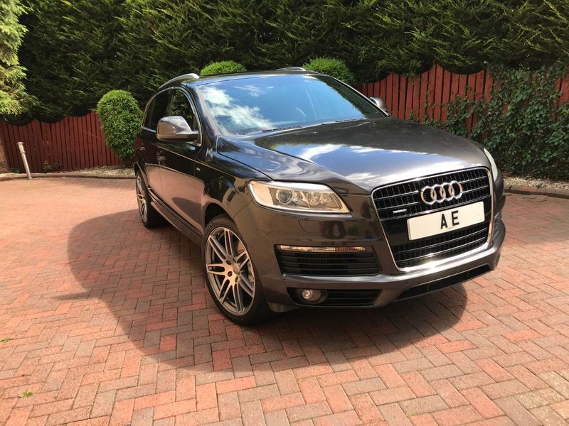 AUDI Q7