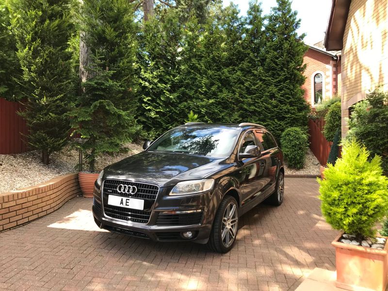 AUDI Q7