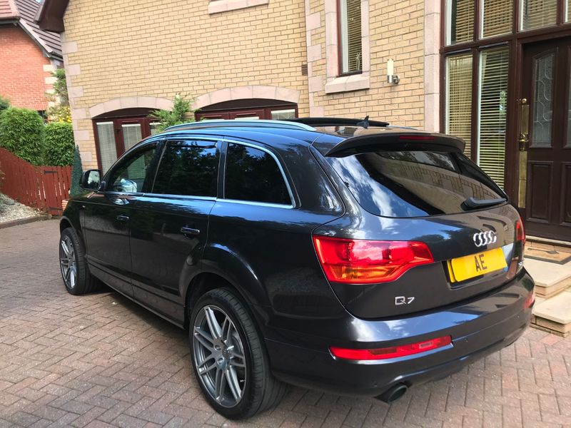 AUDI Q7