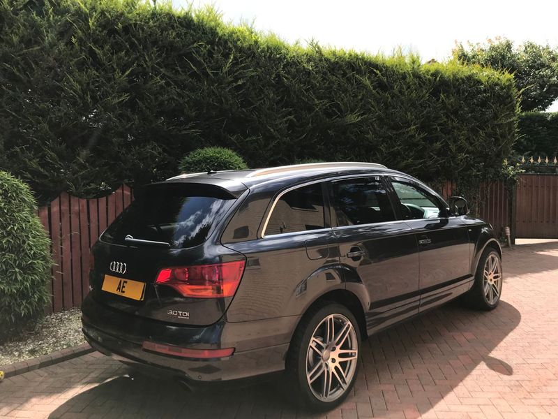 AUDI Q7