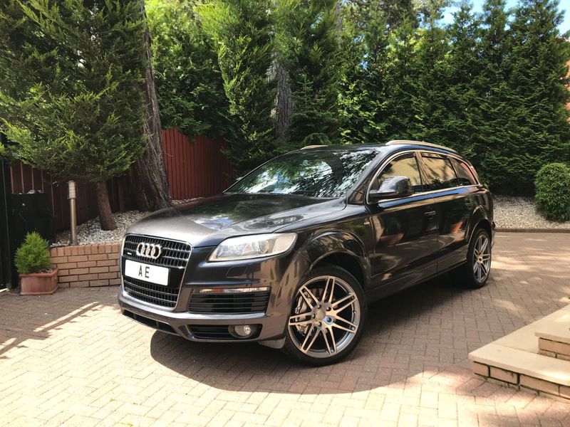 AUDI Q7