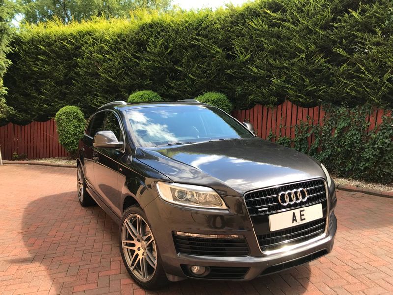 AUDI Q7