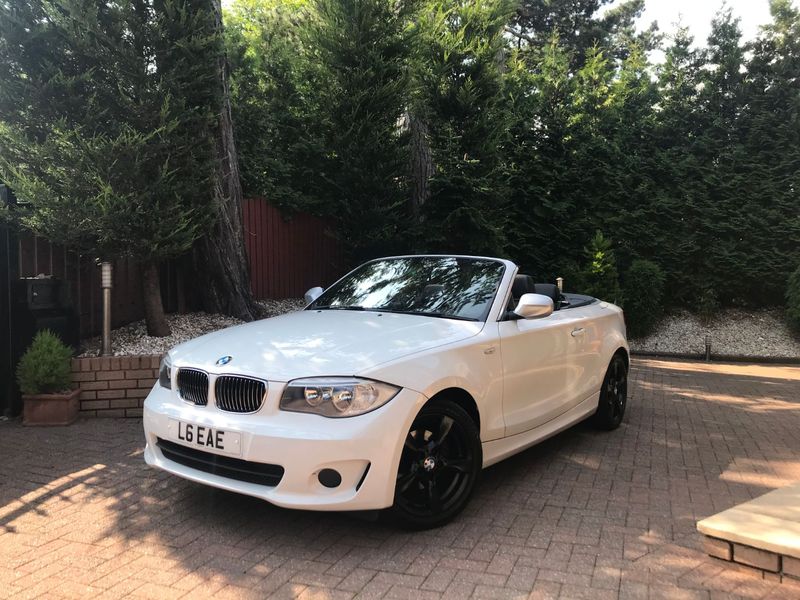 View BMW 1 SERIES 118d Start-Stop 118 Exclusive Edition