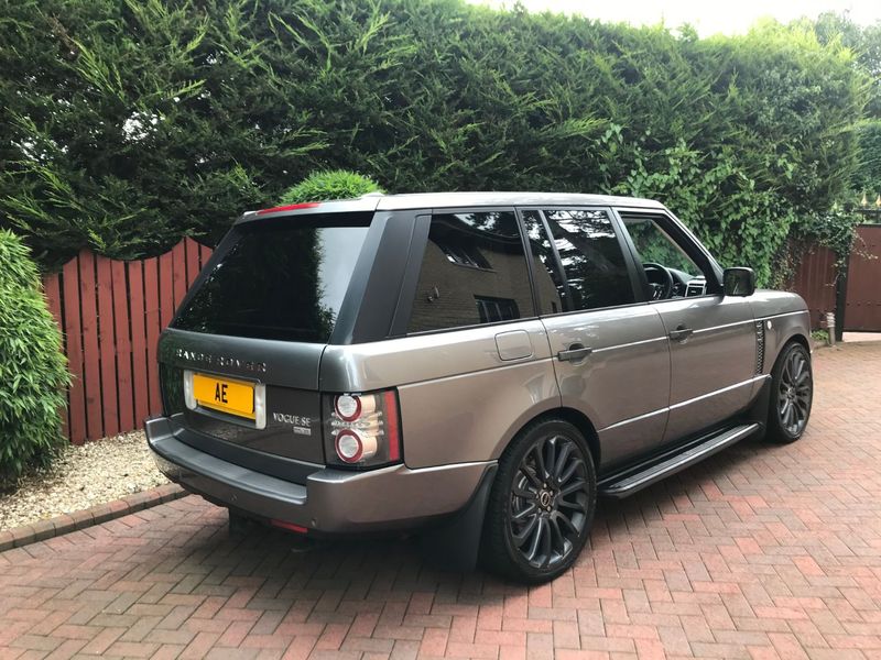 LAND ROVER RANGE ROVER