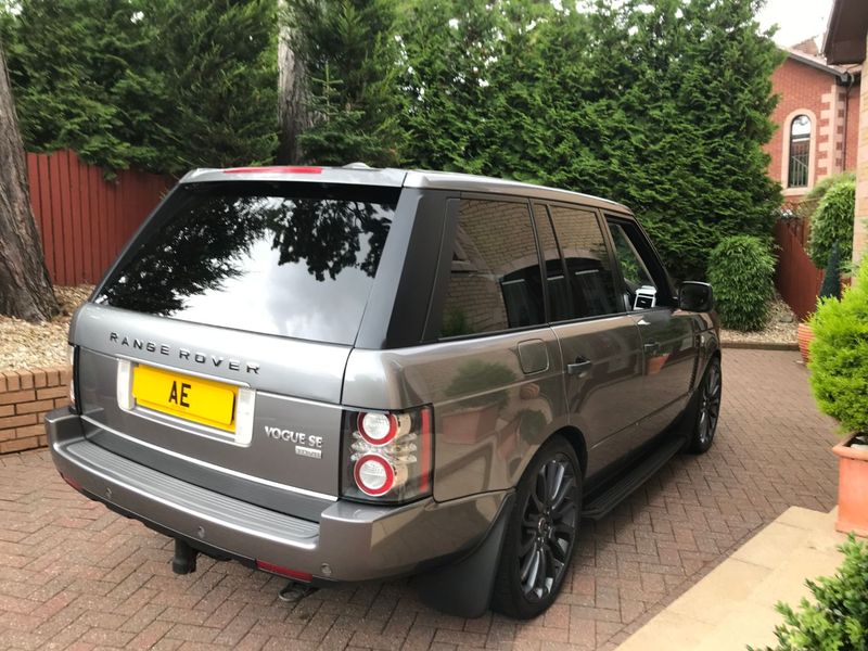 LAND ROVER RANGE ROVER