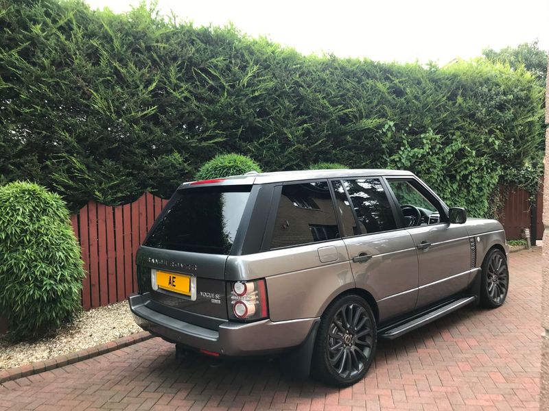 LAND ROVER RANGE ROVER