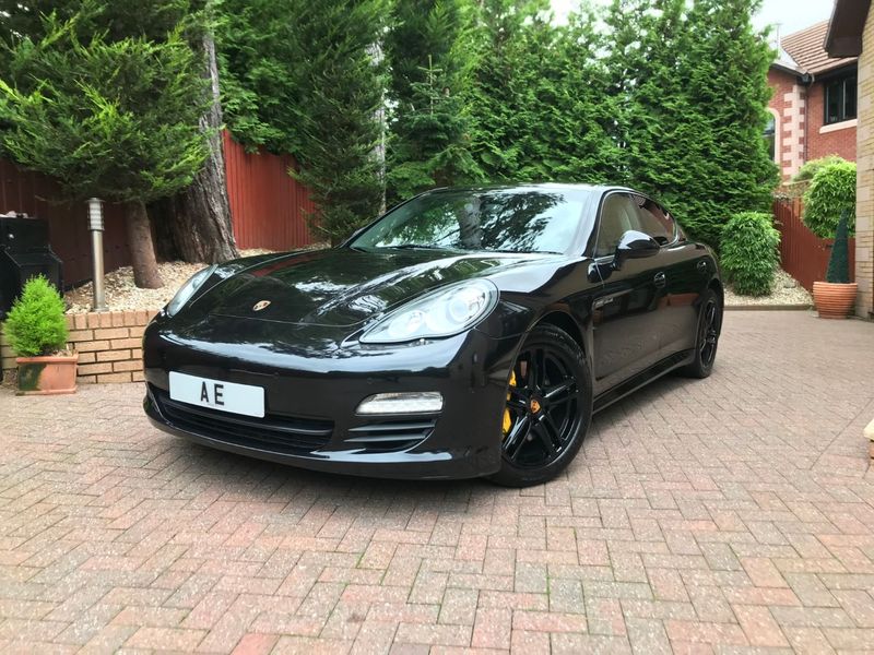 PORSCHE PANAMERA