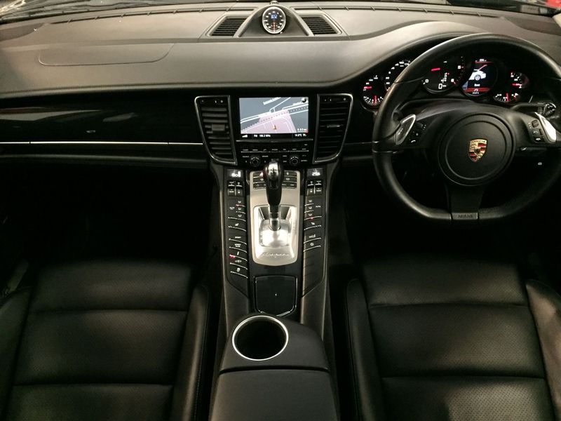 View PORSCHE PANAMERA D V6 TIPTRONIC