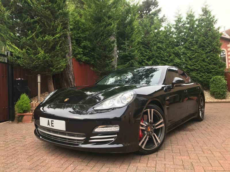 PORSCHE PANAMERA