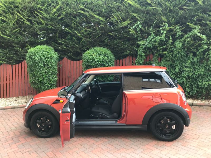 MINI HATCH ONE