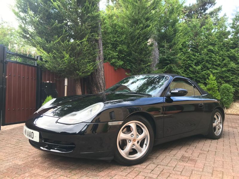 View PORSCHE 911 CARRERA