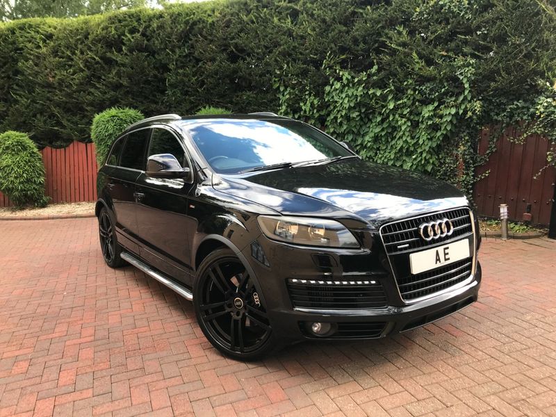 AUDI Q7