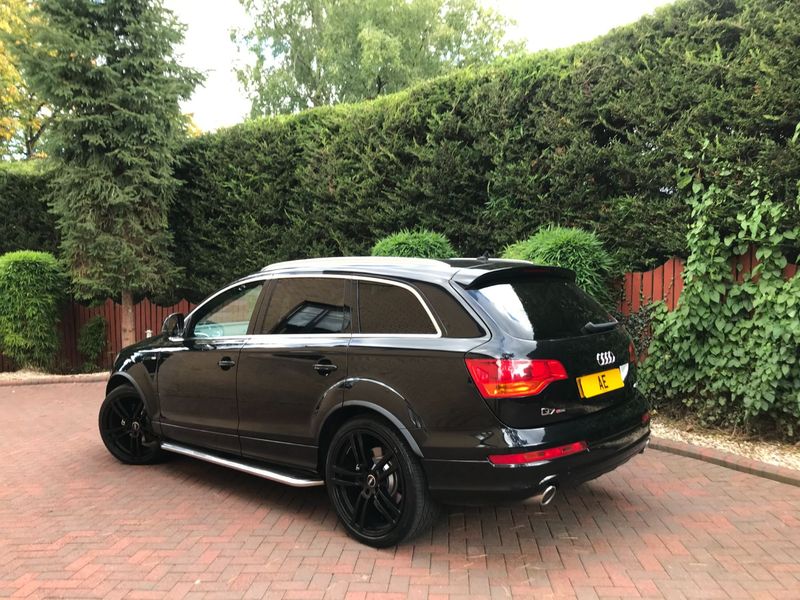 AUDI Q7