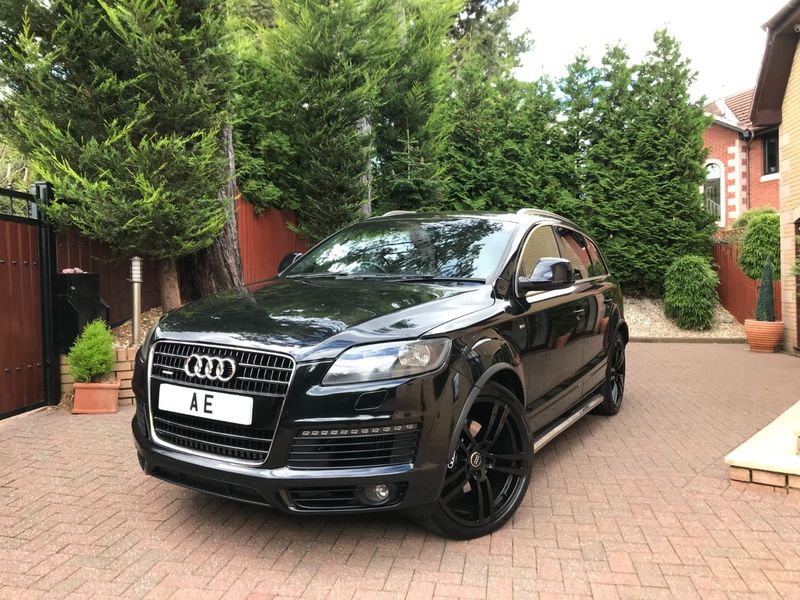 AUDI Q7