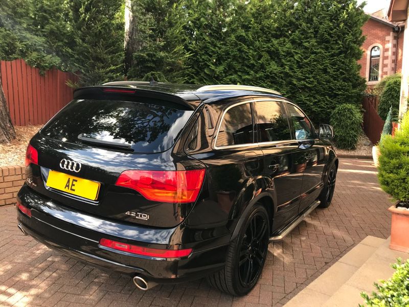 AUDI Q7