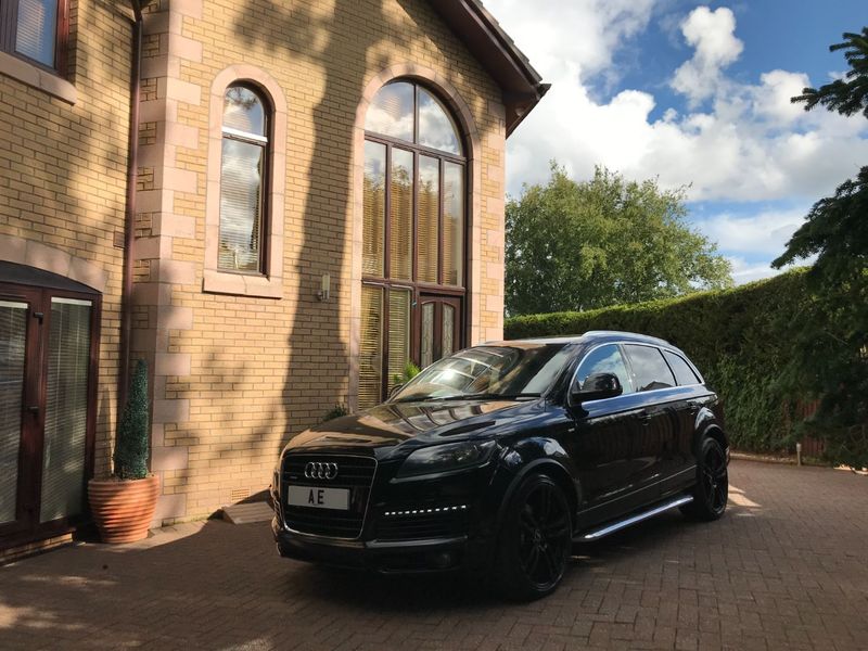 AUDI Q7