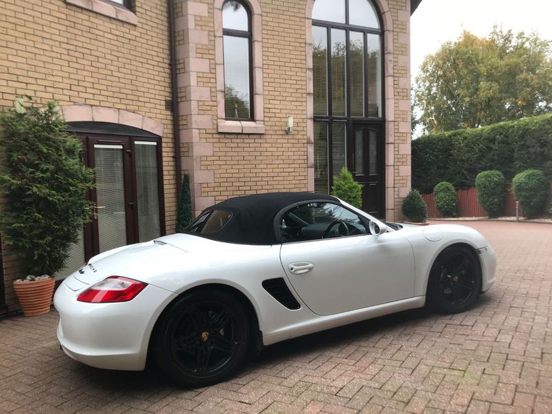 PORSCHE BOXSTER