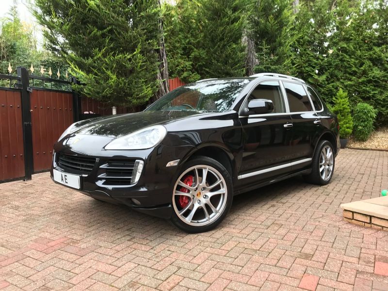 PORSCHE CAYENNE