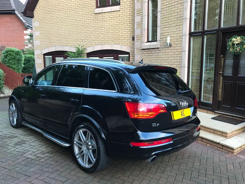 AUDI Q7