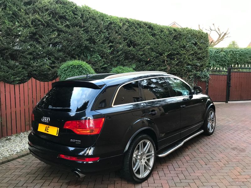 AUDI Q7