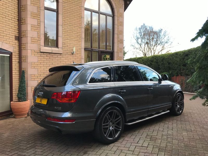 AUDI Q7