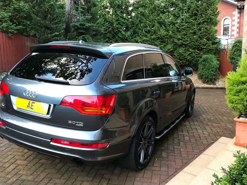 AUDI Q7